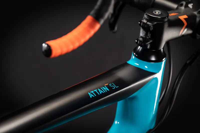 Cube Attain GTC SL Road Bike in Blue -9