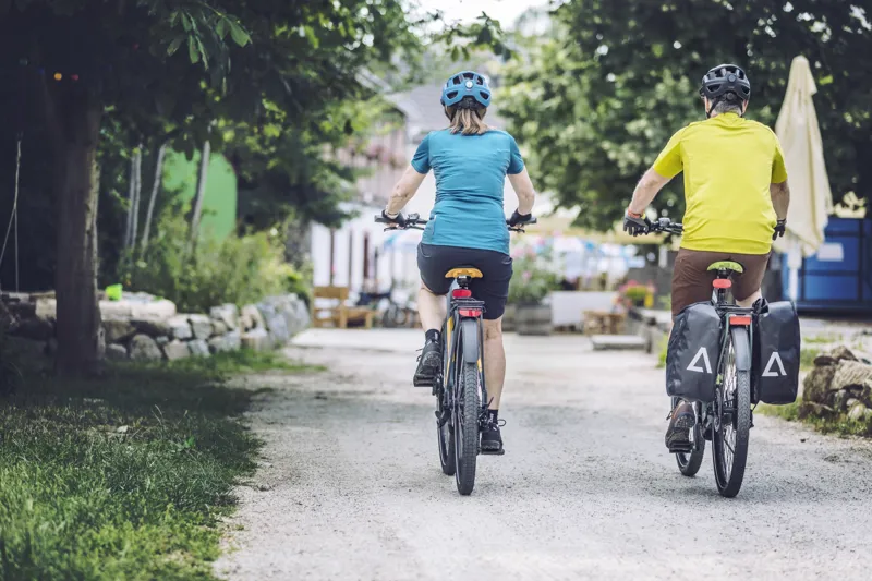 Electric Hybrid Bikes | E-Bikes | 3 Peaks Cycles