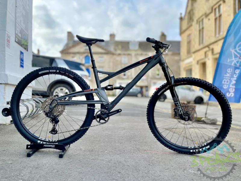 Orange Stage Evo Pro-Line - Large - 2022-2