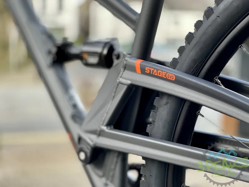 Orange Stage Evo Pro-Line - Large - 2022-6