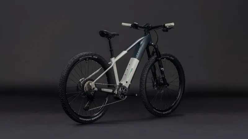 Cube Reaction Hybrid SLT 800 Electric Hardtail in Green-1