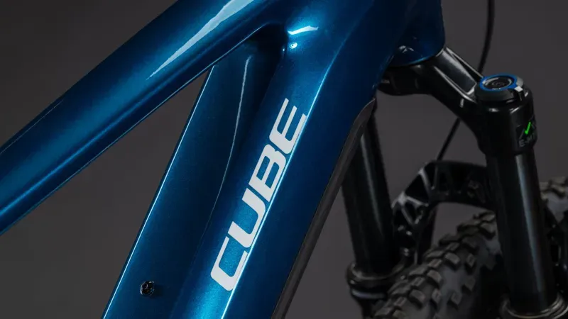 Cube Stereo Hybrid one22 Race 800 E-Hybrid Bike In Electric Blue/White-5