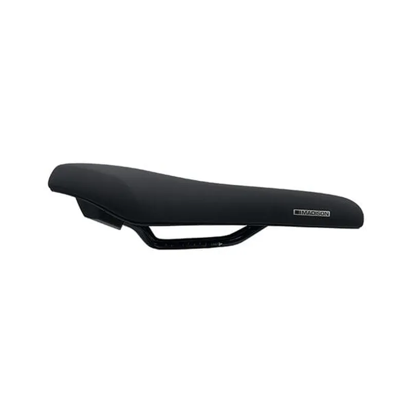 Madison Freewheel U100 Saddle - Black 158 mm x 275 mm-1