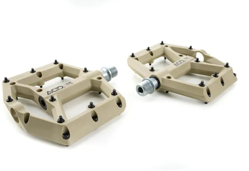 Acid C1-IB Flat Pedals in Desert