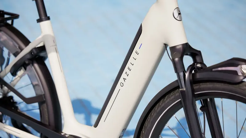 Gazelle Grenoble C5 Low-Step 600 in Ivory White-6