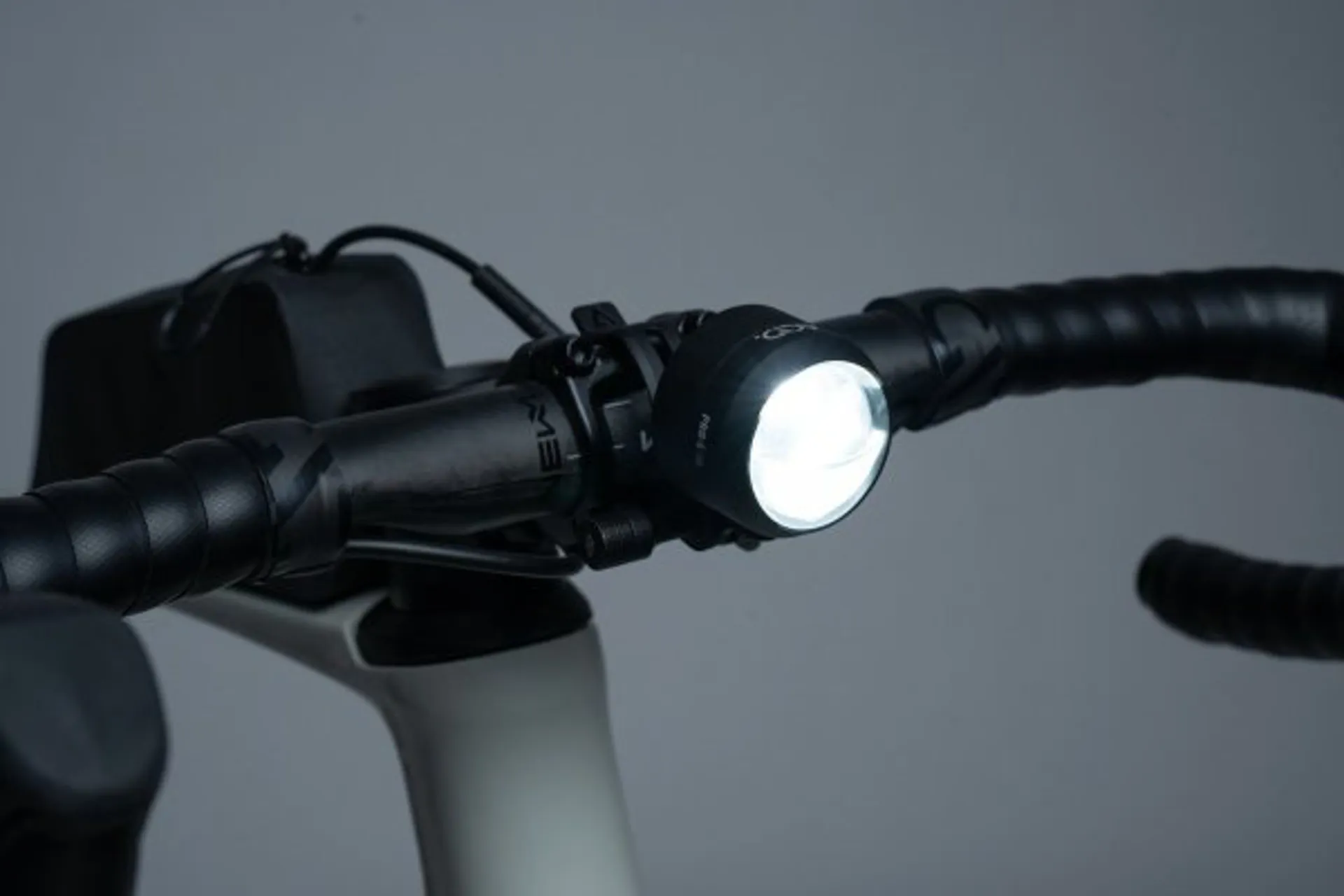 Acid Light Acid Front Light Pro-E 150 with Powerbank Battery