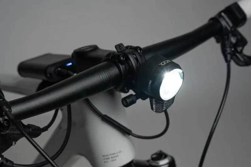 Acid Front Light Pro-E 200 HB with Powerbank Battery-2