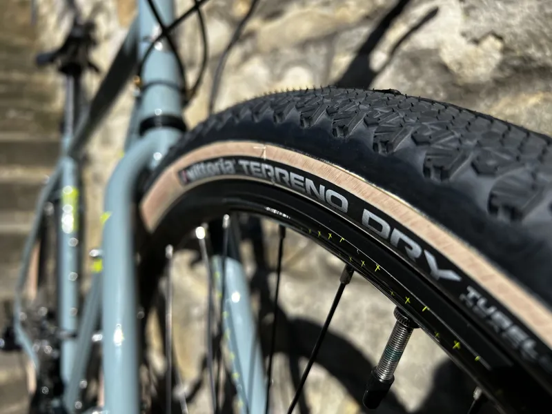 Genesis Croix De Fer 10 Flat Bar Gravel Bike in Blue - 2023-4