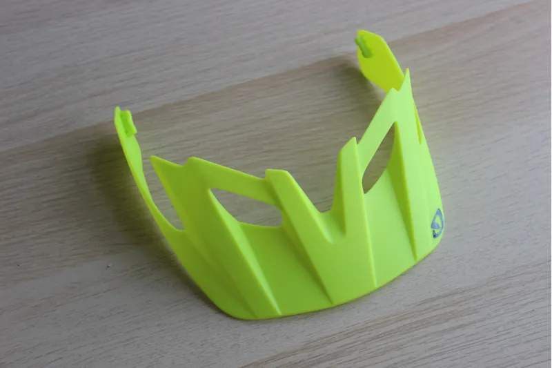 Giro Fixture Replacement Helmet Visor in Lime