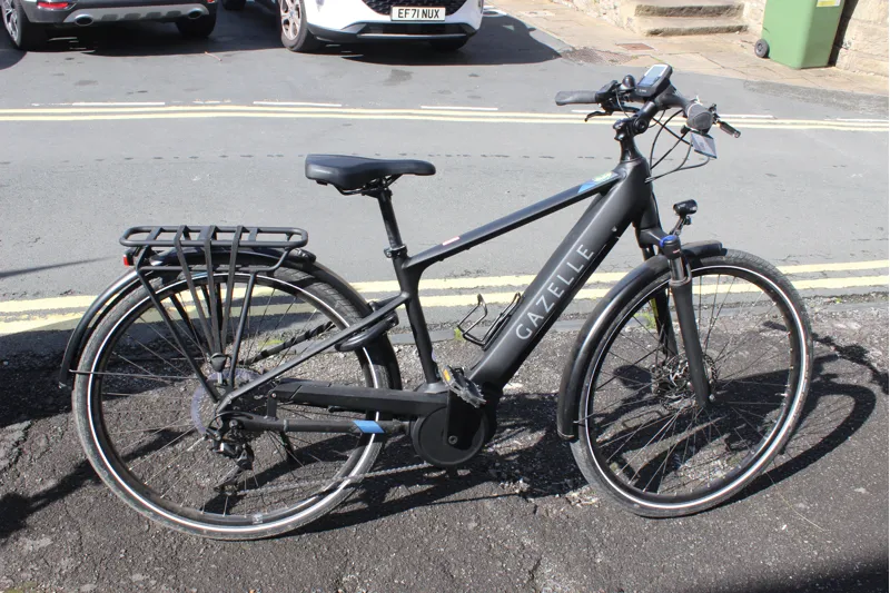 Ex Hire Gazelle Medeo T10 45/S High Step in Black