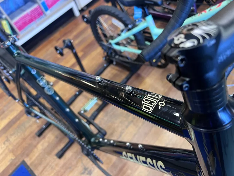 Genesis Fugio 10 - Large - Ex-Hire-2