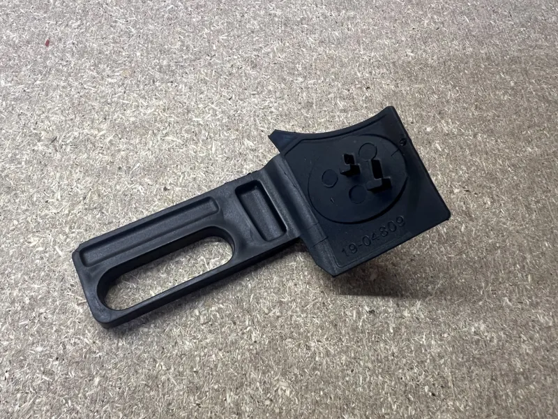 Cube Battery Charger Plug Socket Cover for AMS / Reaction / Touring Hybrid - 3335-1