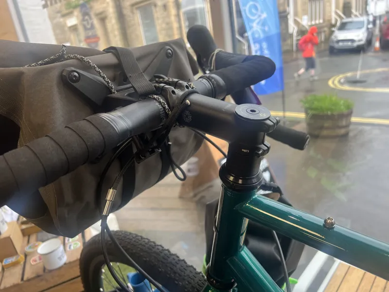 2025 Ex-Hire Genesis Croix De Fer 40 Steel 725 Gravel Bike in Green-2