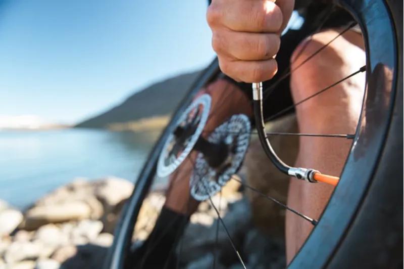 Tubolito S-Tubo CX/Gravel 42mm 650bx32c/700x50c PV Inner Tube in Orange-1