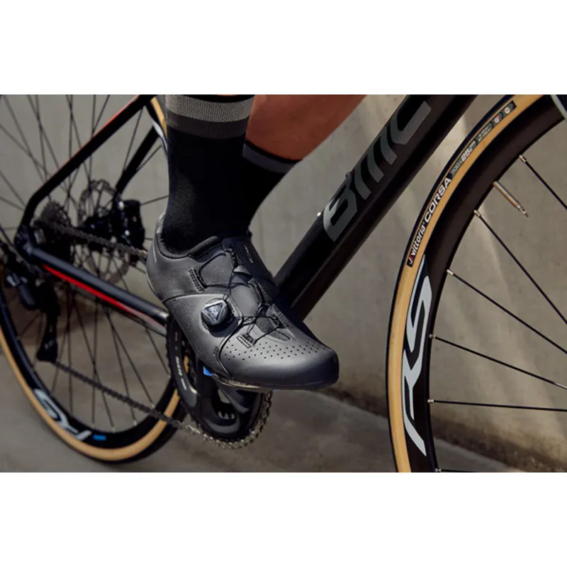 SHIMANO RC3 シューズ ブラック 40 SHIMANO RC3 ブラック クリンチングシューズ 41E※ワイド SPD