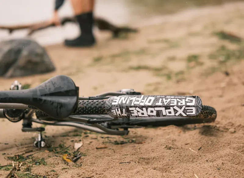 Ass Savers Win Wing 2 Gravel Rear Mudguard in Great Offline/Black-6
