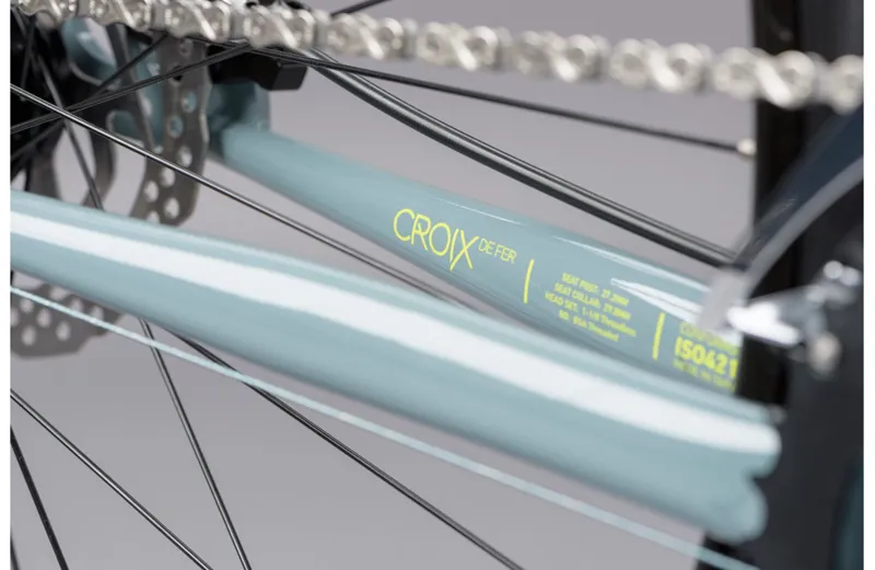 Genesis Croix De Fer 10 Flat Bar Gravel Bike in Blue - 2023-11