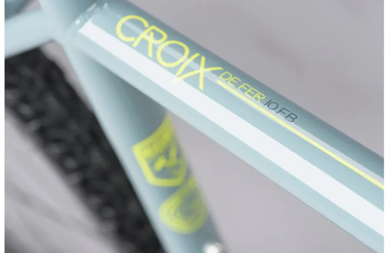 Genesis Croix De Fer 10 Flat Bar Gravel Bike in Blue - 2023-9