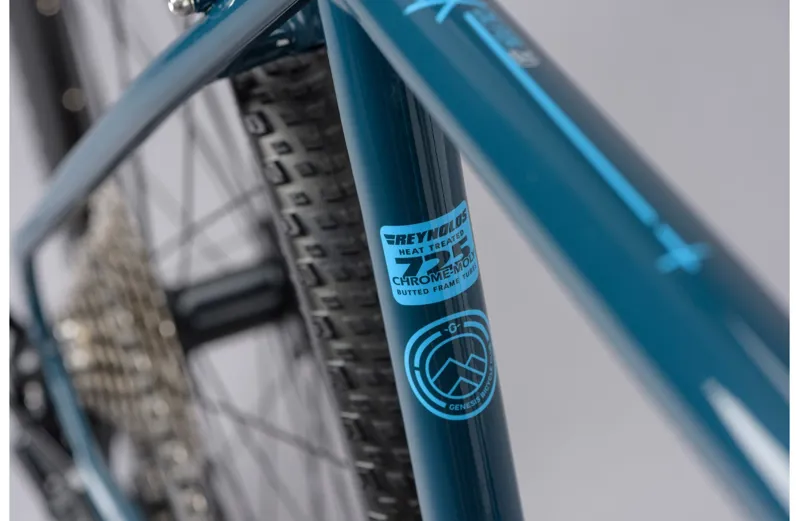 2023 Genesis Croix De Fer 20 Gravel Bike in Blue-7