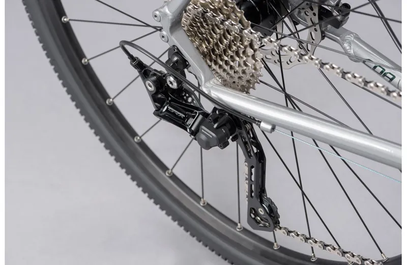 Genesis CDA 30 Gravel Bike in Silver-9