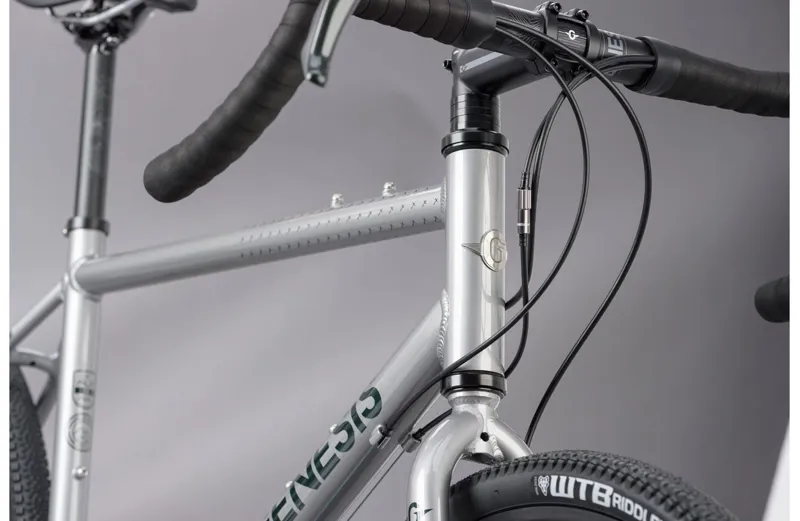 Genesis CDA 30 Gravel Bike in Silver-2