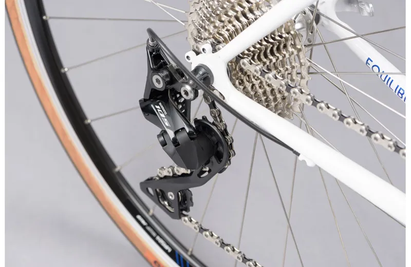 2023 Genesis Equilibrium Steel Road Bike in White-8