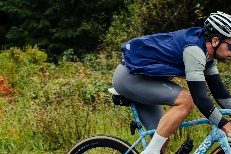 Madison Freewheel Windproof Packable Gilet in Mango-4