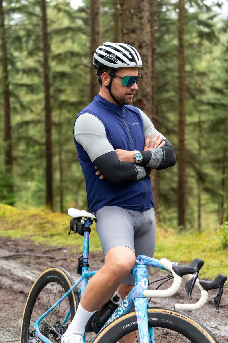 Madison Freewheel Windproof Packable Gilet in Mango-2