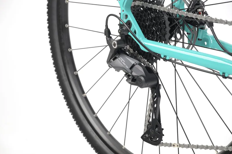 Genesis CDA 20 Gravel Bike in Green-11