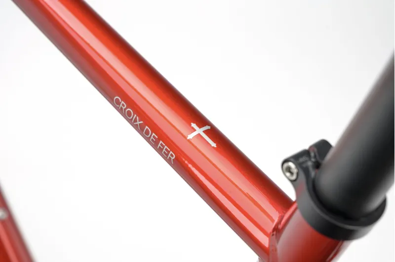 2025 Genesis Croix De Fer 10 Flat-Bar Gravel Bike in Red-12