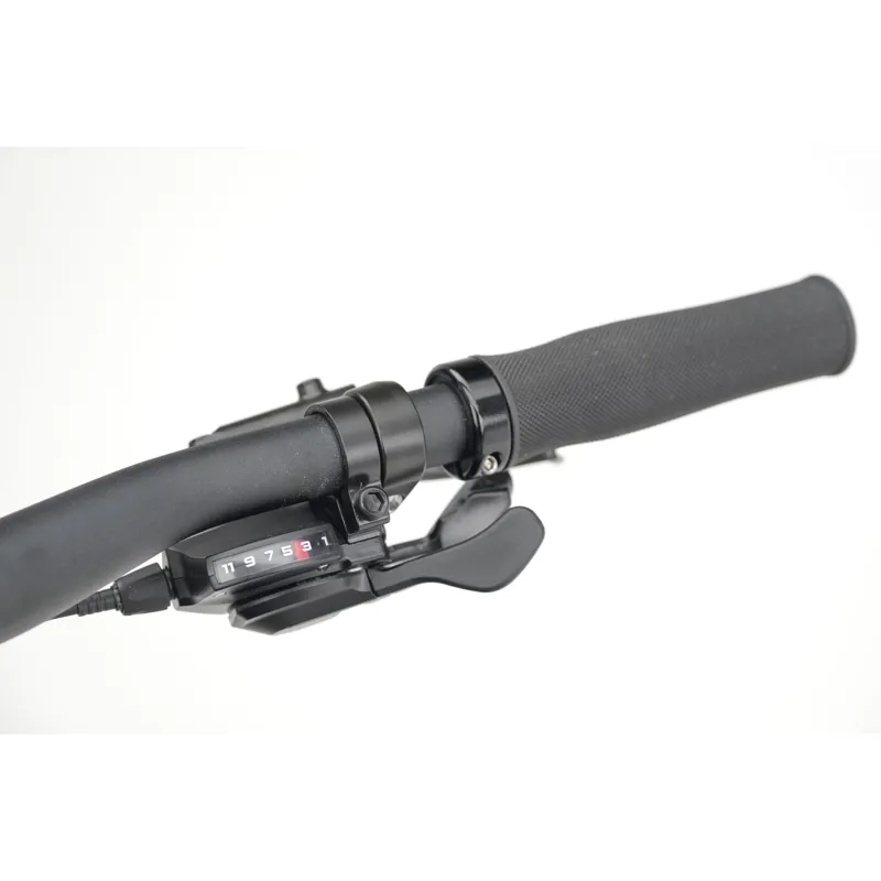Genesis Croix De Fer 20 Flat Bar in Grey-11