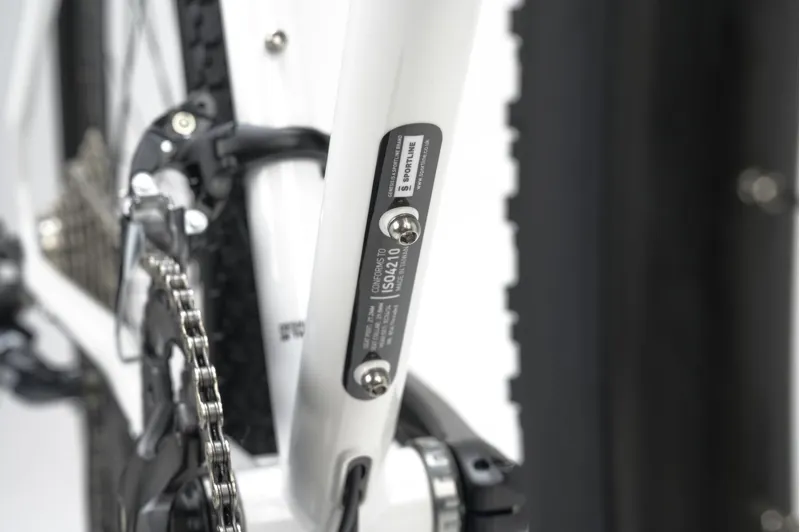 2025 Ex-Hire Genesis Croix De Fer 10 Steel Gravel Bike in White-6