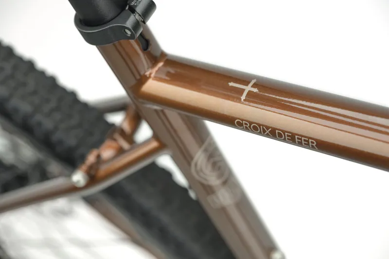 Genesis Croix de Fer 10 in Bronze-4