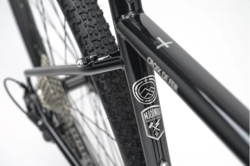 2025 Genesis Croix De Fer 20 Steel Gravel Bike in Black-4