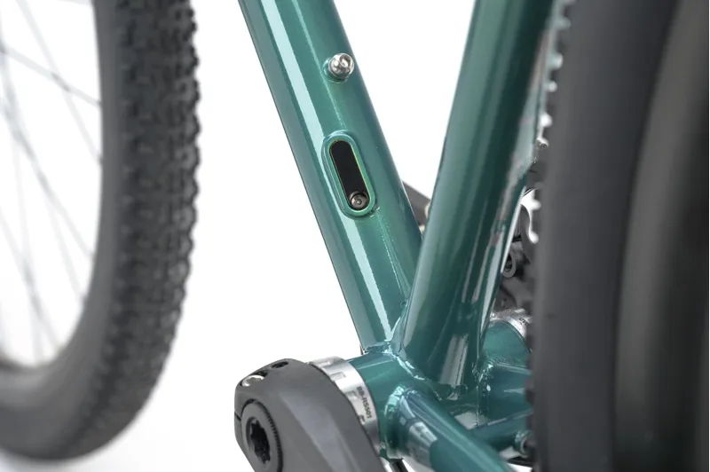 2025 Ex-Hire Genesis Croix De Fer 40 Steel 725 Gravel Bike in Green-9