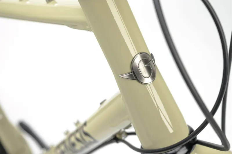 2025 Genesis Vagabond 10 Gravel Bike in White-3