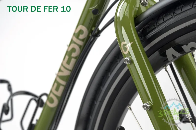 2025 Genesis Tour De Fer 10 Flat-Bar Touring Bike in Green-11