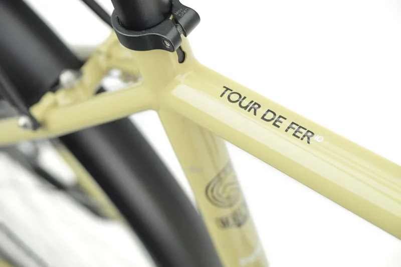 Genesis Tour De Fer 10 in White-2