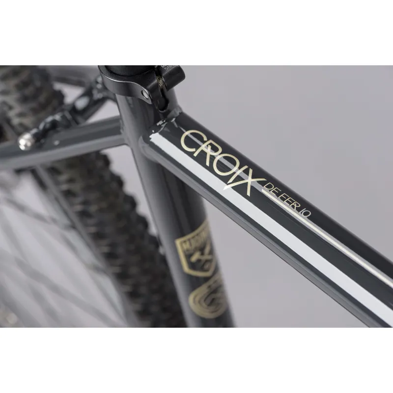 2023 Genesis Croix De Fer 10 Gravel Bike in Black-6