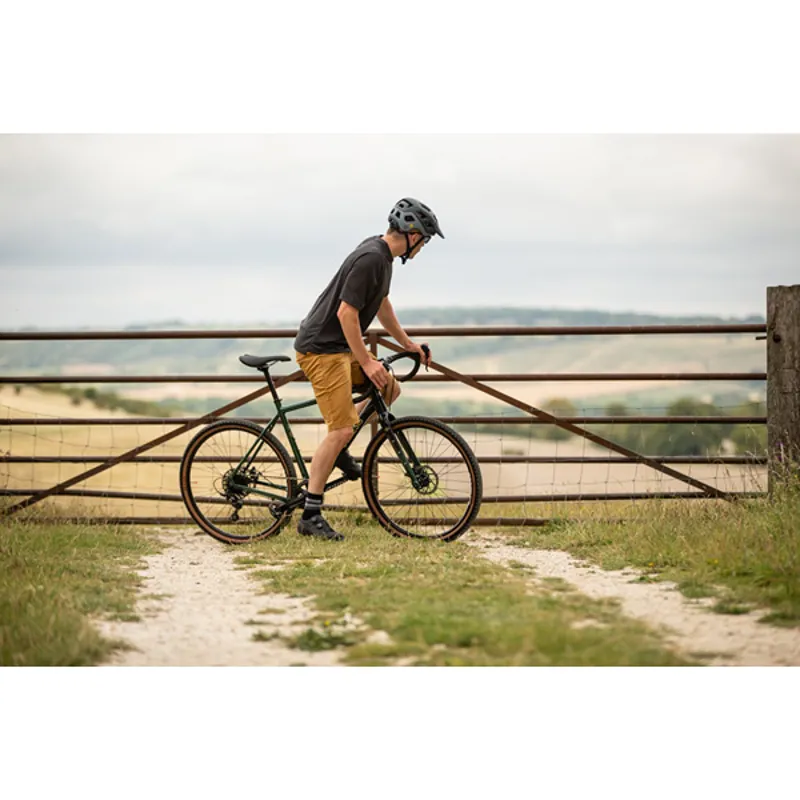 2022 Genesis Fugio 10 Aluminium Gravel Bike in Green-12