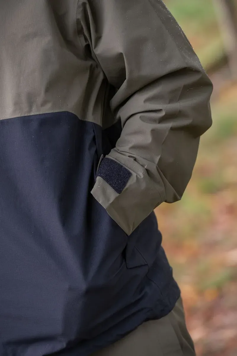 Madison Waterproof Jacket in Olive/Black-4